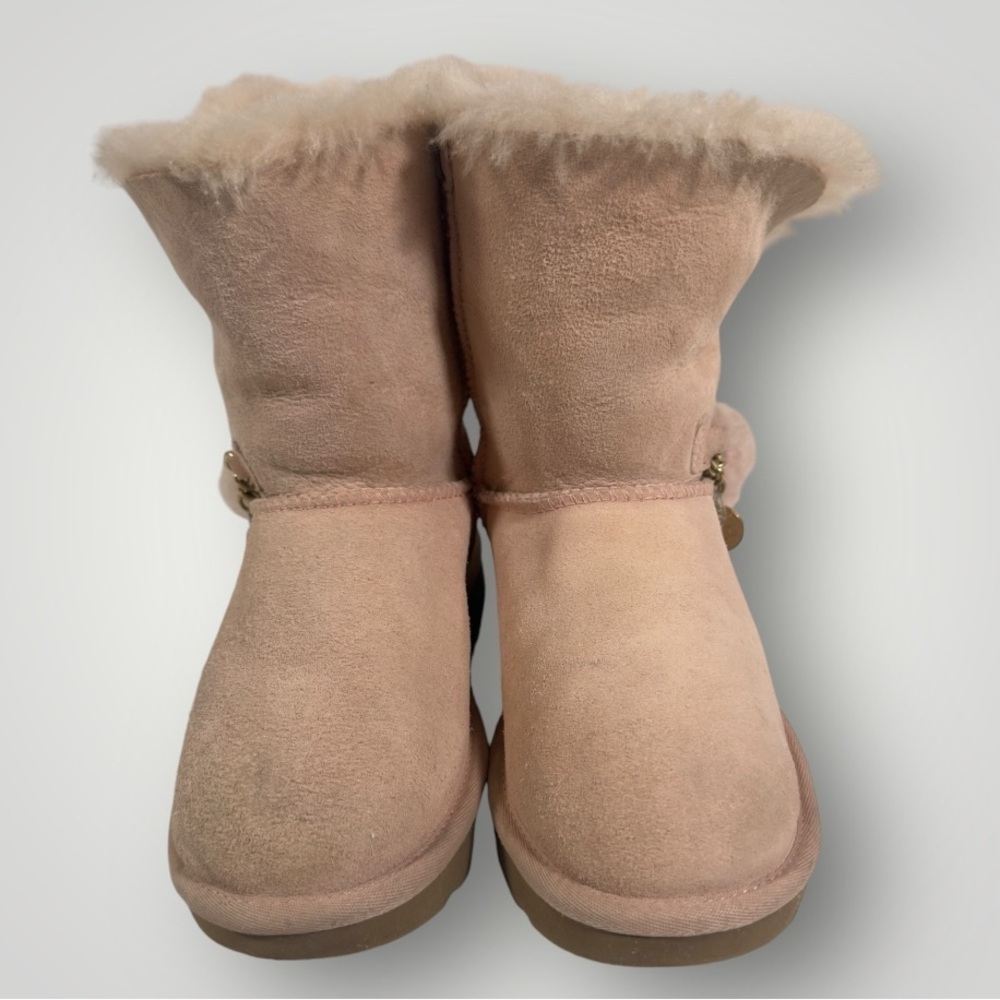 Women’s Ugg Classic Short Charm boots size 5 - Picture 3 of 10